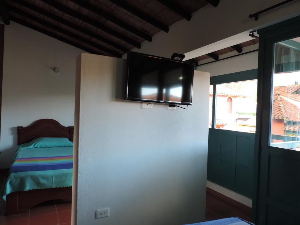 Hotel Los Geranios Duitama Kamer foto