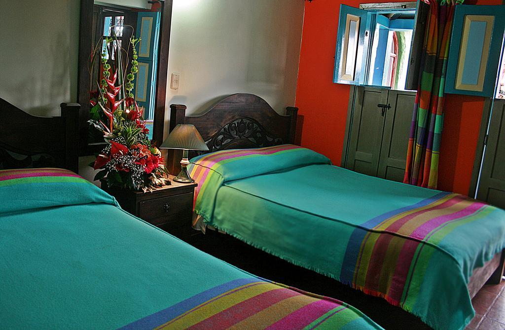 Hotel Los Geranios Duitama Kamer foto