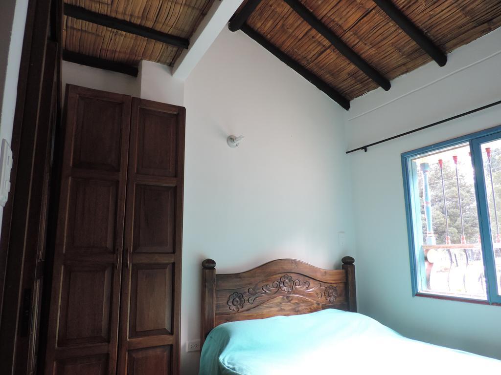 Hotel Los Geranios Duitama Kamer foto