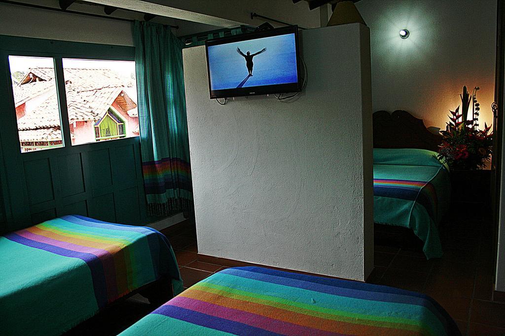 Hotel Los Geranios Duitama Kamer foto